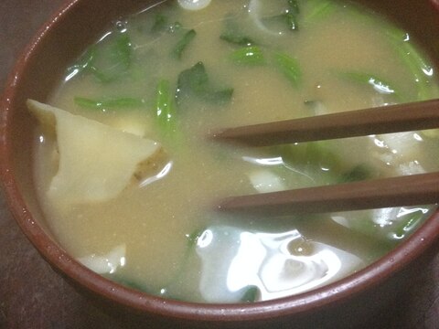 菊芋とほうれん草の味噌汁